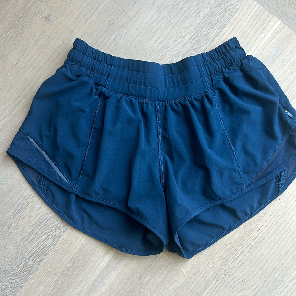 Lululemon Hotty Hot Shorts 2.5